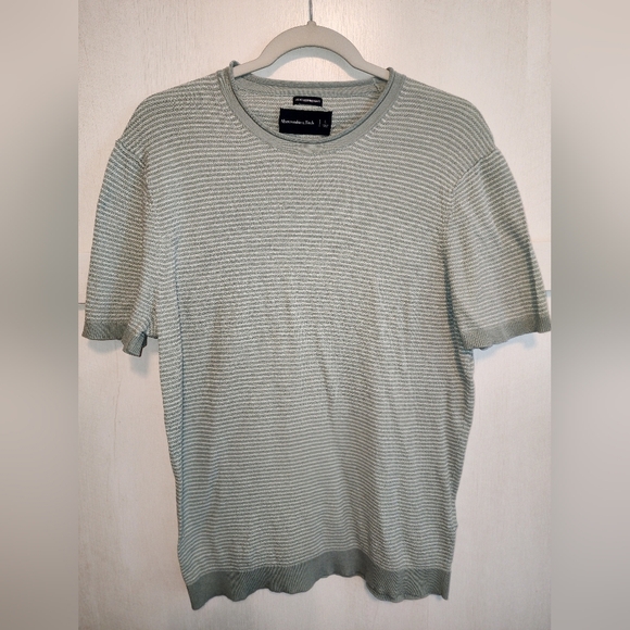 Preowned Abercrombie and Fitch, Large‎ top - Picture 1 of 3